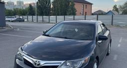 Toyota Camry 2014 года за 5 600 000 тг. в Актобе – фото 2
