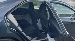 Toyota Camry 2014 года за 5 600 000 тг. в Актобе – фото 5