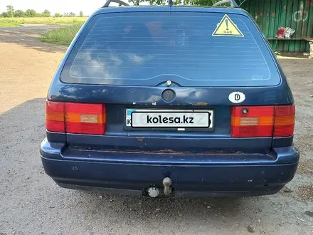 Volkswagen Passat 1995 года за 1 950 000 тг. в Кокшетау – фото 2