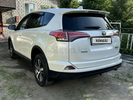 Toyota RAV4 2016 года за 11 900 000 тг. в Усть-Каменогорск – фото 4