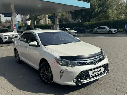 Toyota Camry 2017 года за 12 500 000 тг. в Алматы – фото 3