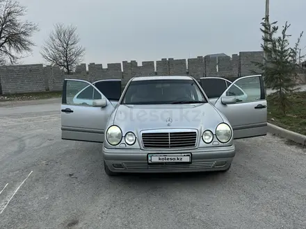 Mercedes-Benz E 280 1997 года за 3 800 000 тг. в Шымкент – фото 2