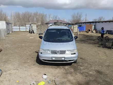 Volkswagen Sharan 1996 года за 2 500 000 тг. в Актобе – фото 4