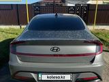 Hyundai Sonata 2020 годаүшін12 700 000 тг. в Петропавловск – фото 3