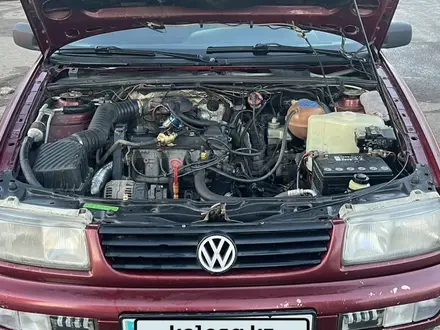 Volkswagen Passat 1995 года за 1 600 000 тг. в Астана – фото 18