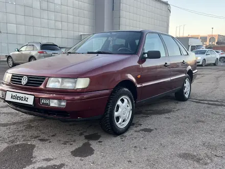 Volkswagen Passat 1995 года за 1 600 000 тг. в Астана – фото 35