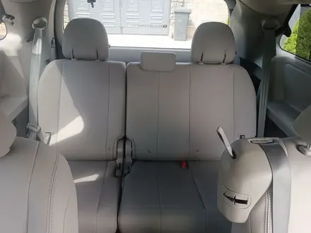 Toyota Sienna 2015 года за 14 500 000 тг. в Алматы – фото 12