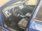 Chevrolet Cruze 2011 года за 1 600 000 тг. в Караганда – фото 3