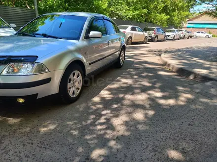 Volkswagen Passat 2002 года за 2 800 000 тг. в Астана – фото 2
