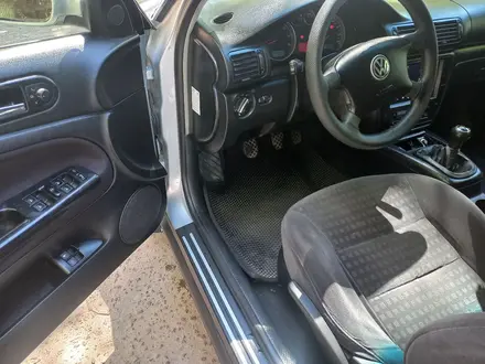Volkswagen Passat 2002 года за 2 800 000 тг. в Астана – фото 6