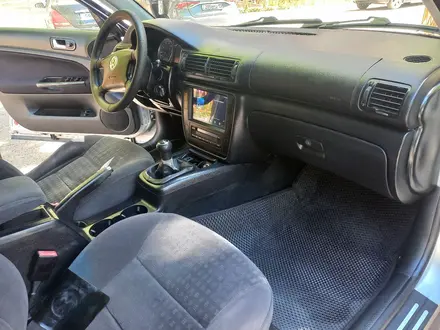 Volkswagen Passat 2002 года за 2 800 000 тг. в Астана – фото 9