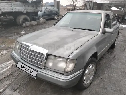 Mercedes-Benz E 260 1989 года за 1 000 000 тг. в Алматы