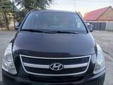 Hyundai H-1 2011 года за 9 300 000 тг. в Усть-Каменогорск
