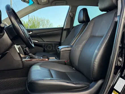 Toyota Camry 2016 года за 11 300 000 тг. в Семей – фото 13
