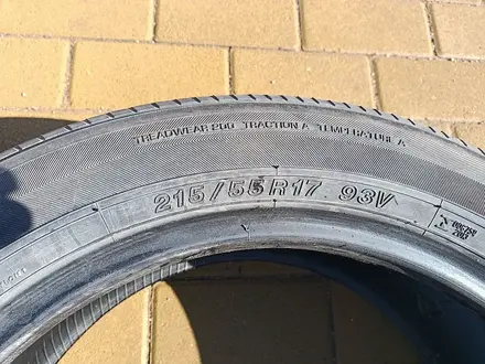 Шины 215/55 R17 — "Yokohama dB decibel E70" (Япония), летние, в х за 50 000 тг. в Астана – фото 6