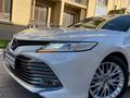 Toyota Camry 2021 годаfor22 000 000 тг. в Туркестан – фото 9