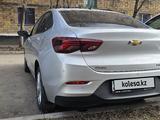 Chevrolet Onix 2023 года за 6 000 000 тг. в Караганда – фото 5
