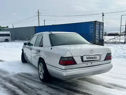 Mercedes-Benz E 220 1994 года за 1 450 000 тг. в Алматы – фото 11