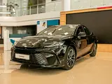 Toyota Camry Luxe 2025 года за 23 790 000 тг. в Павлодар