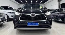 Toyota Highlander 2022 годаүшін22 460 000 тг. в Алматы