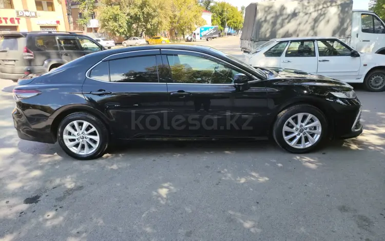 Toyota Camry 2023 года за 16 000 000 тг. в Астана