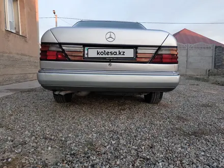 Mercedes-Benz E 260 1991 года за 1 800 000 тг. в Шымкент – фото 6