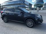 Toyota RAV4 2016 года за 11 800 000 тг. в Астана