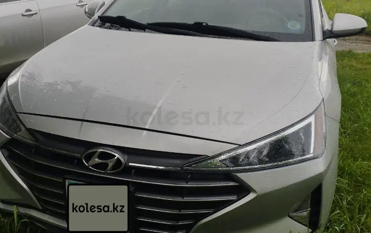 Hyundai Elantra 2019 годаfor7 900 000 тг. в Усть-Каменогорск