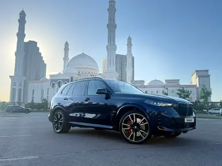 BMW X5 2023 года за 57 000 000 тг. в Астана – фото 2