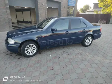 Mercedes-Benz C 180 1993 года за 1 800 000 тг. в Уральск – фото 2