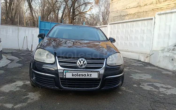 Volkswagen Jetta 2005 года за 2 500 000 тг. в Алматы