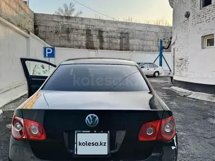 Volkswagen Jetta 2005 года за 2 500 000 тг. в Алматы – фото 3