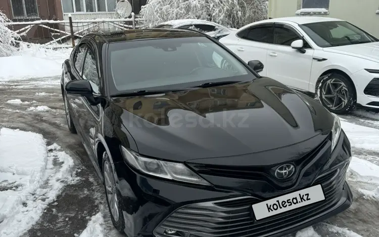 Toyota Camry 2019 года за 13 300 000 тг. в Алматы