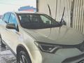 Toyota RAV4 2017 годаүшін10 000 000 тг. в Атырау – фото 5