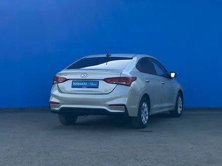 Hyundai Solaris 2018 года за 7 240 000 тг. в Алматы – фото 3