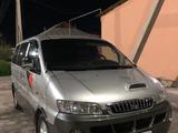 Hyundai Starex 2001 года за 2 300 000 тг. в Туркестан – фото 2