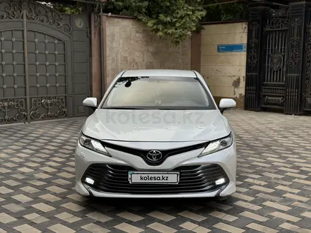 Toyota Camry 2019 года за 17 000 000 тг. в Шымкент – фото 3