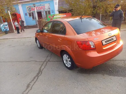 Kia Rio 2010 года за 3 800 000 тг. в Байконыр – фото 4