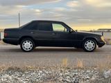 Mercedes-Benz E 220 1991 года за 900 000 тг. в Талдыкорган – фото 5