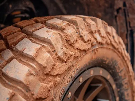 285/75R16 Mud Terrain T/A KM3 116/113Q BFGoodrich за 202 000 тг. в Алматы – фото 6