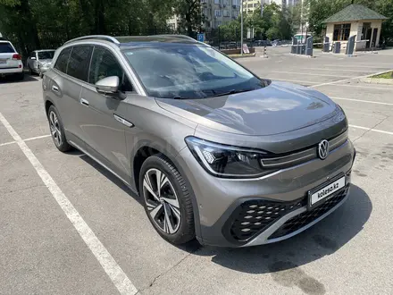 Volkswagen ID.6 2022 года за 15 000 000 тг. в Алматы