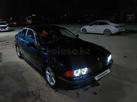 BMW 528 1998 года за 3 900 000 тг. в Тараз – фото 29