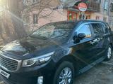 Kia Carnival 2015 года за 10 000 000 тг. в Усть-Каменогорск – фото 5