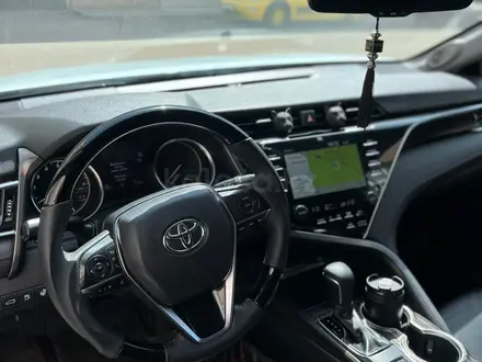 Toyota Camry 2018 года за 13 500 000 тг. в Астана – фото 12