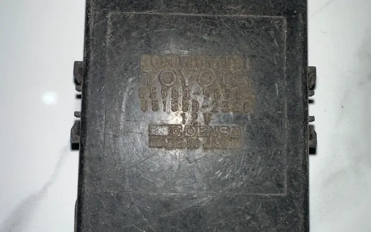 Блок управления дверьми 85980-95702 за 4 500 тг. в Астана