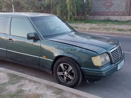 Mercedes-Benz E 200 1995 года за 1 350 000 тг. в Алматы – фото 3