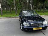 Mercedes-Benz C 180 2001 года за 2 400 000 тг. в Алматы