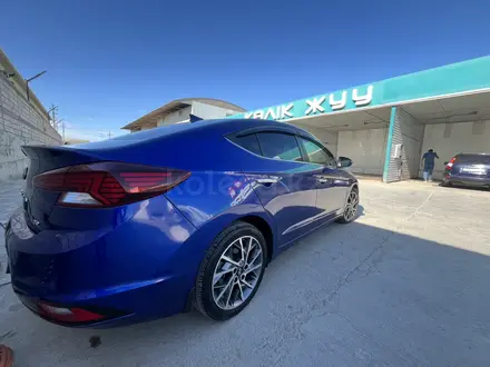 Hyundai Elantra 2020 года за 8 300 000 тг. в Актау – фото 3