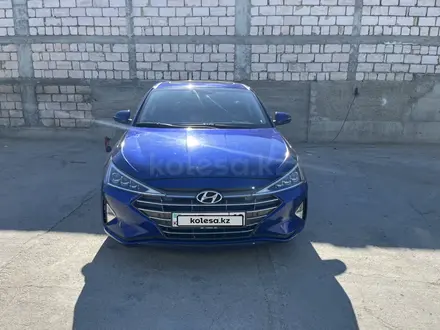 Hyundai Elantra 2020 года за 8 300 000 тг. в Актау