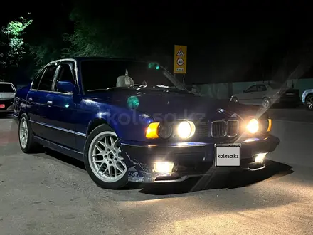 BMW 525 1990 года за 1 250 000 тг. в Алматы